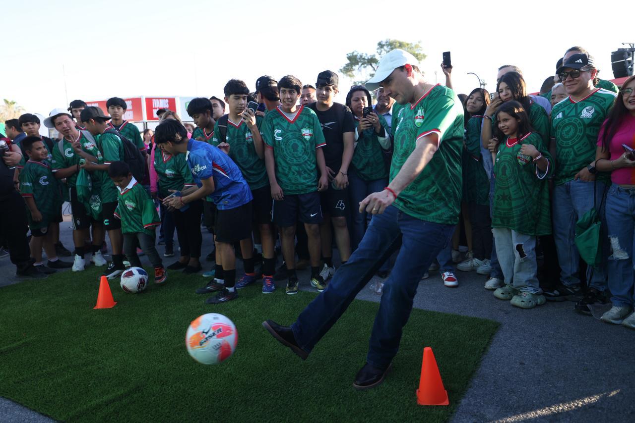 ARRANCA MANOLO LAS CARAVANAS COAHUILA PA'L MUNDO