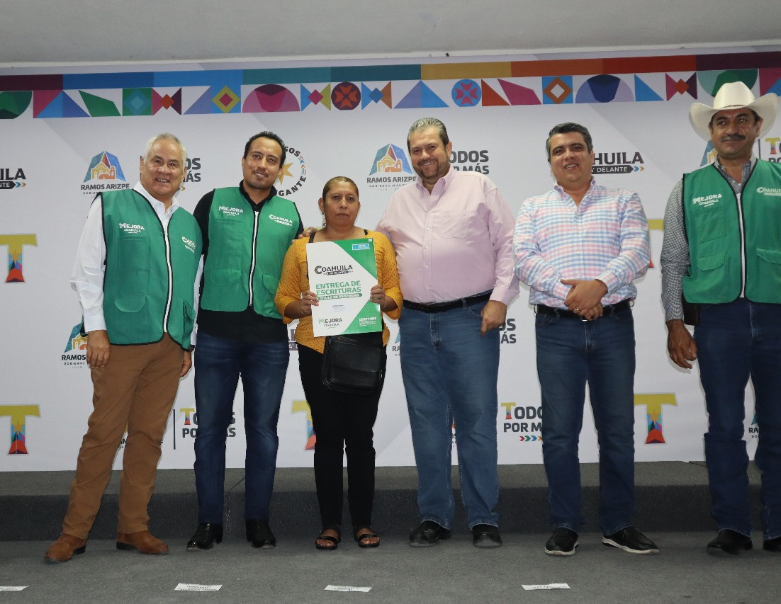 001_GOBIERNO_DE_COAHUILA_ENTREGA_ESCRITURAS_A_FAMILIAS_DE_RAMOS_ARIZPE.jpeg