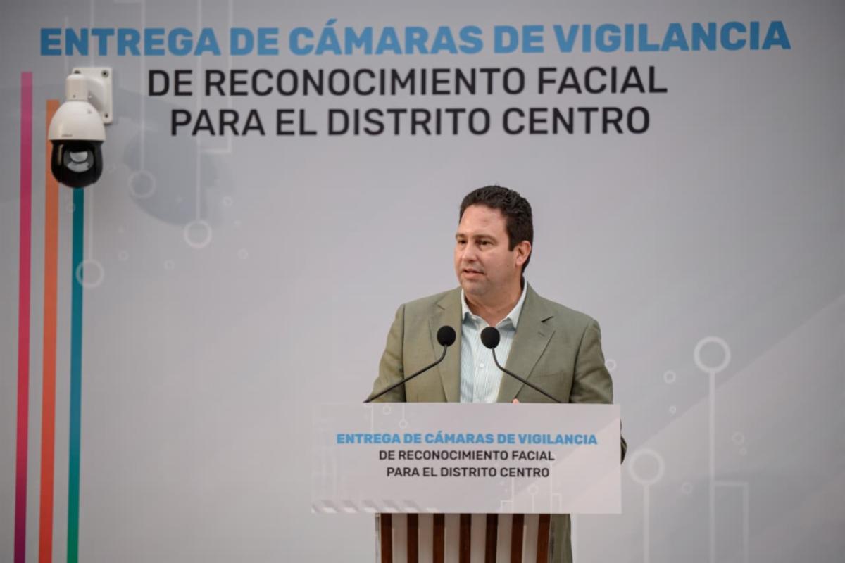 Fortalece Javier Díaz seguridad con casetas, oficinas móviles y equipamiento