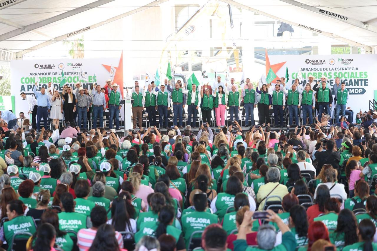 20250512152316_682266c42691a__004_EN_EQUIPO_INVERTIREMOS_1500_MDP_EN_OBRAS_SOCIALES_PARA_TODO_COAHUILA-_MANOLO.jpeg