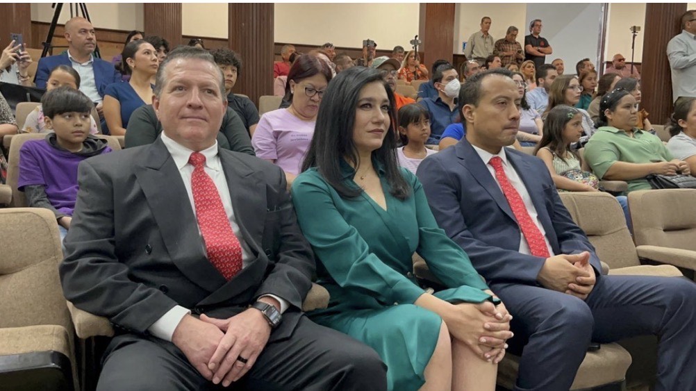 Asumen sus cargos nuevos legisladores 