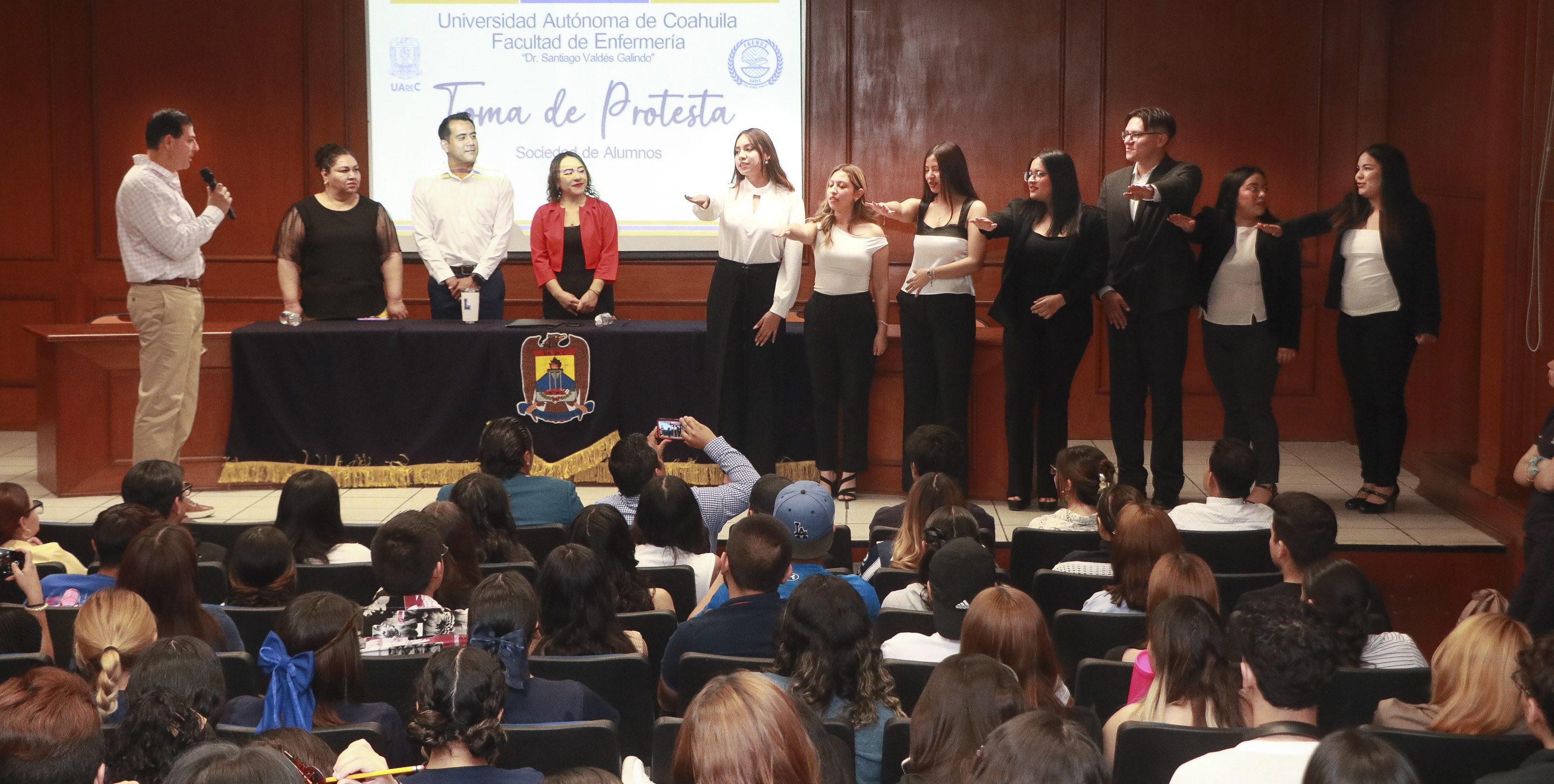 Toma_de_Protesta_Sociedad_de_Alumnos_Fac._Enfermería-3.JPG