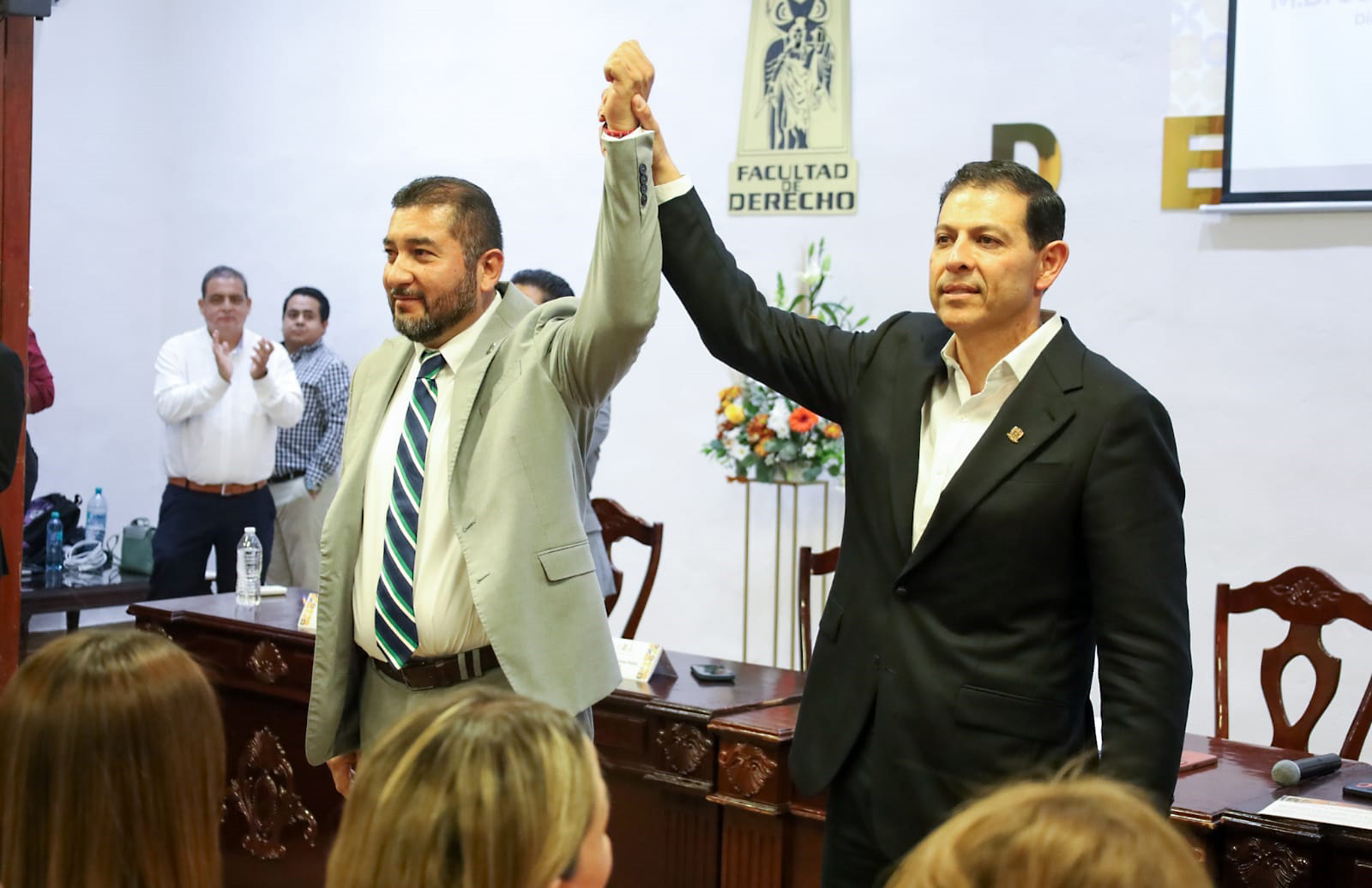 Toma Protesta Rector de la UAdeC al Nuevo Director de la Facultad de Derecho de la Unidad Laguna