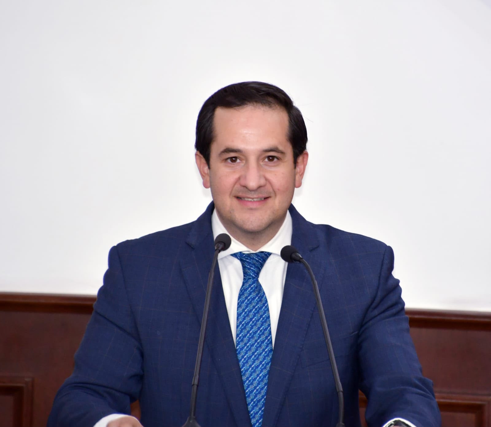 Capacitación a MiPyMEs en inteligencia artificial y tecnología: Guillermo Ruiz