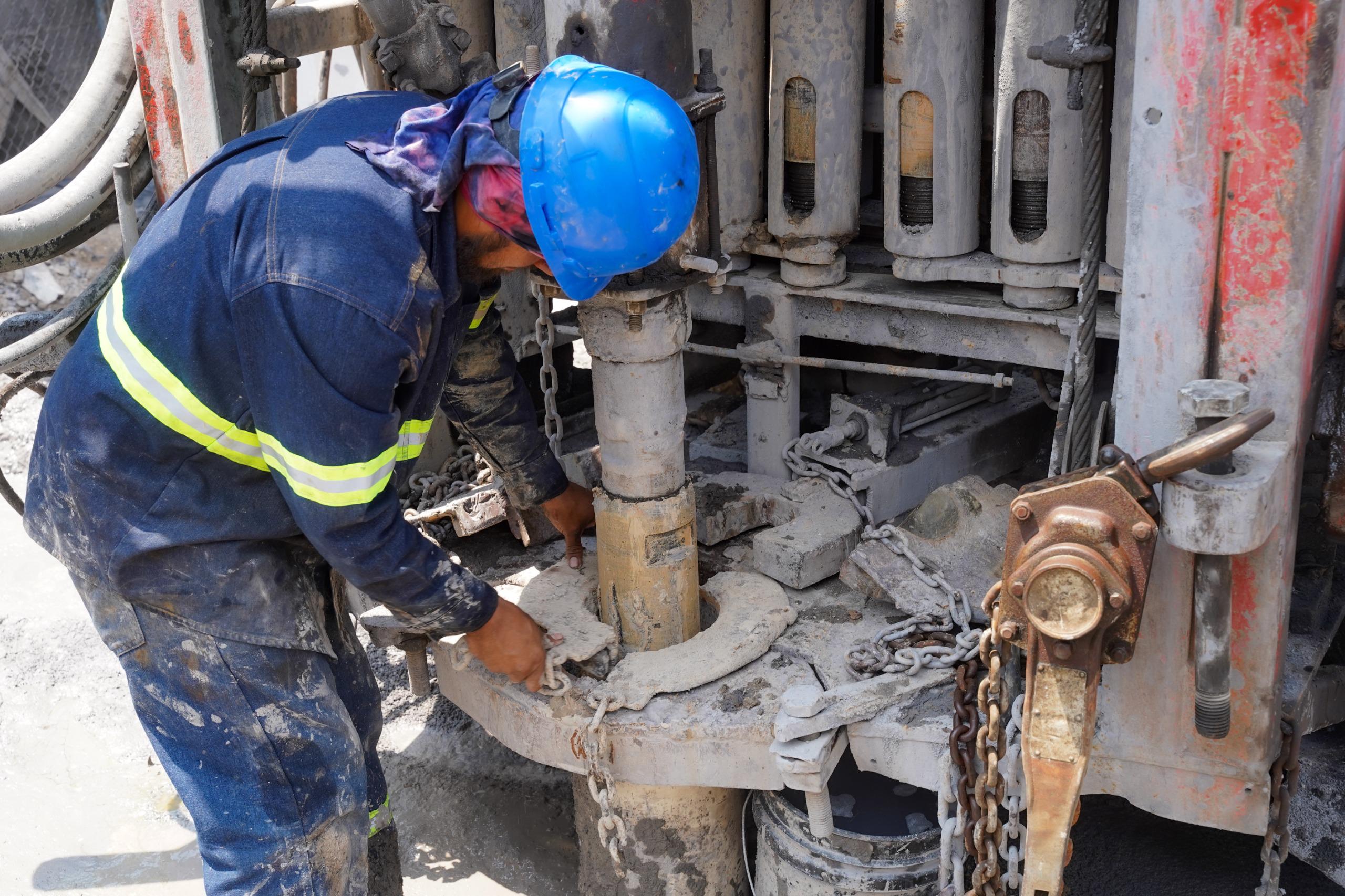 Trabaja Ramos Arizpe en mantenimiento de infraestructura hidráulica